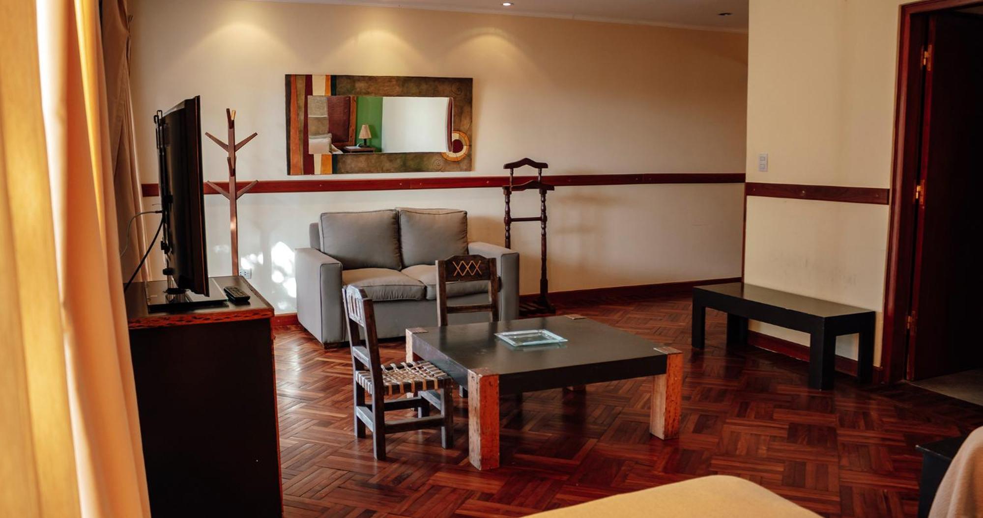 קאפאייט Hotel Los Sauces מראה חיצוני תמונה
